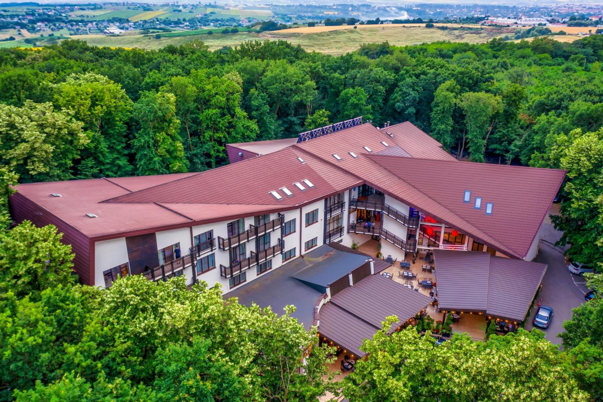 Rediu Hotel & Restaurant Botoşani Екстериор снимка
