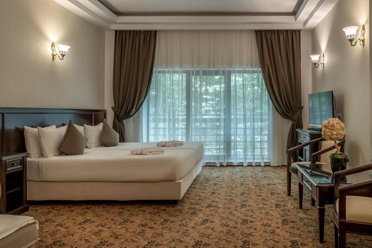 Rediu Hotel & Restaurant Botoşani Екстериор снимка