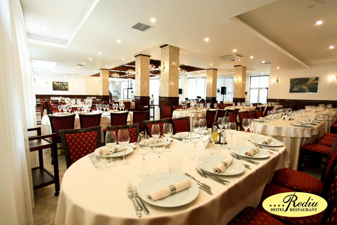 Rediu Hotel & Restaurant Botoşani Екстериор снимка